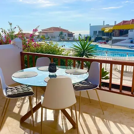 Stylish & Modern 1 Bedroom On Frontline Of Playa Del Duque Apartment