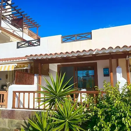 Stylish & Modern 1 Bedroom On Frontline Of Playa Del Duque Apartamento *