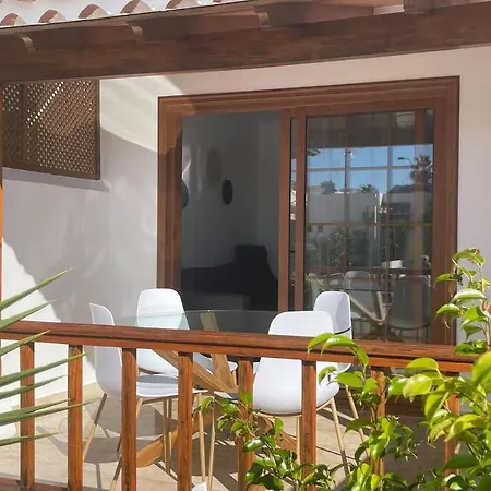 Apartment Stylish & Modern 1 Bedroom On Frontline Of Playa Del Duque